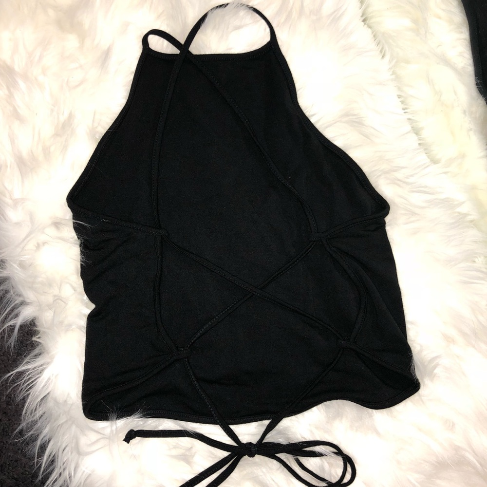 Backless crop top